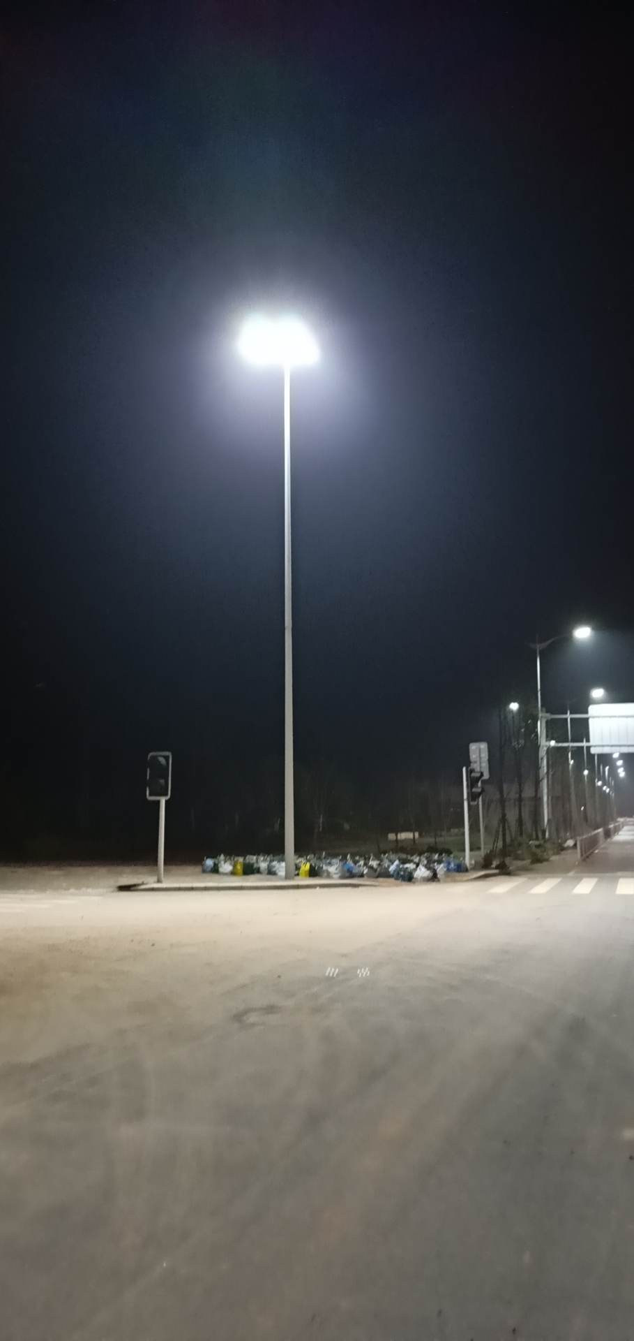 興國(guó)縣高鐵西站站前大道2